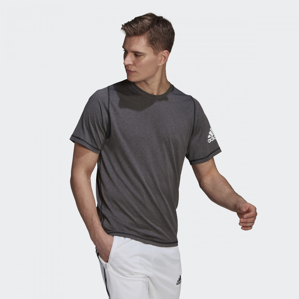 

Футболка мужская Adidas GU2777 черная XL, GU2777