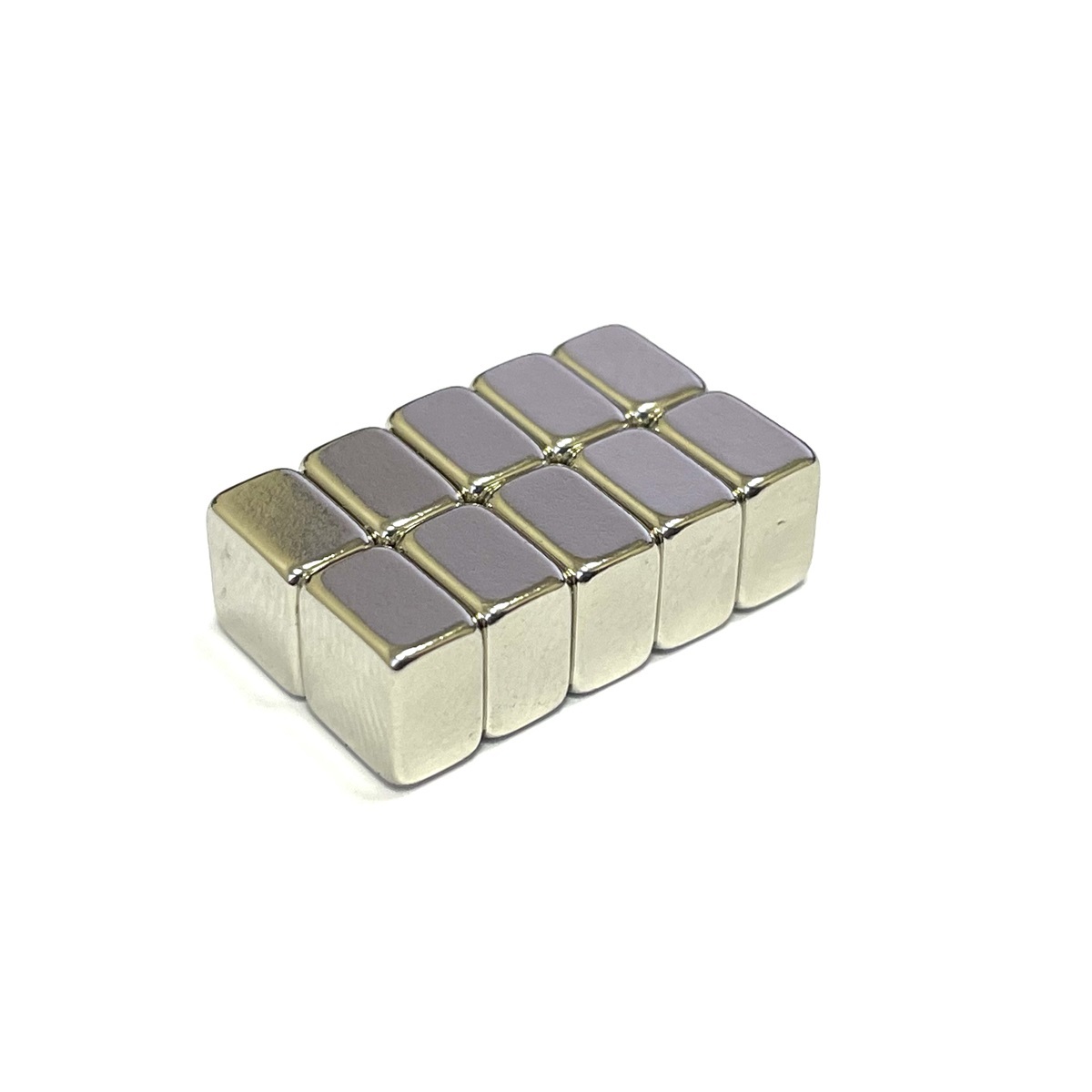 

Неодимовый магнит MagElem ME024610 7х7х4.5мм блок, 10 шт