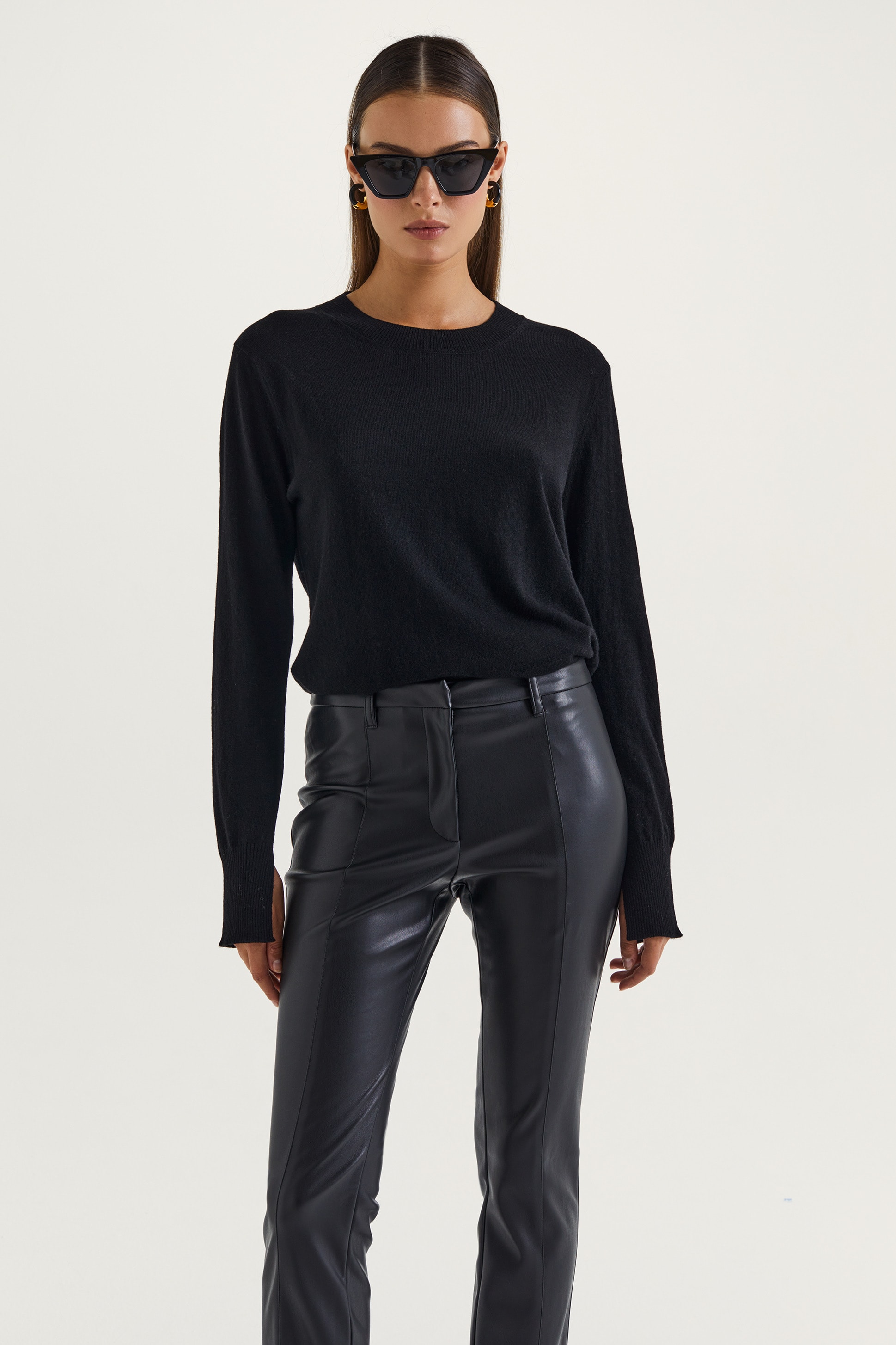 

Джемпер женский LOVE REPUBLIC 2359331819 черный L, 2359331819