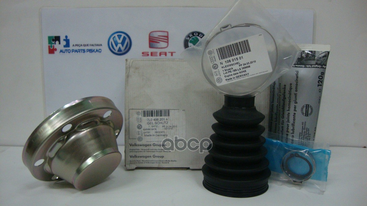 

VAG 7L0498201A Пыльник ШРУСа VW: TOUAREG 02-