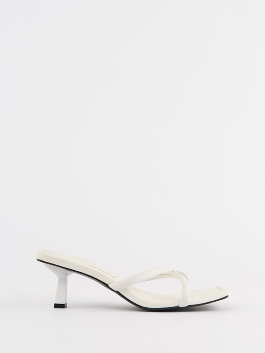

Мюли женские Guess FL6BNNLEA03WHITE белые 38 RU, FL6BNNLEA03WHITE