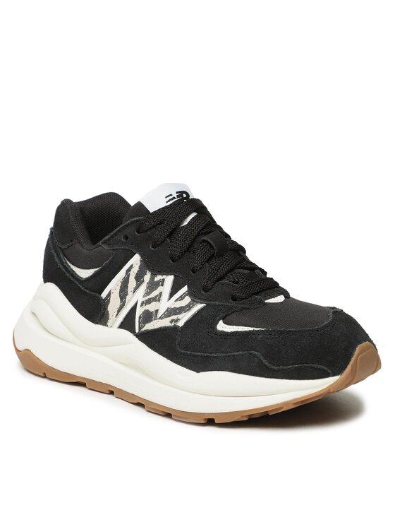 

Кроссовки женские New Balance W5740APA черные 36 EU, Черный, W5740APA