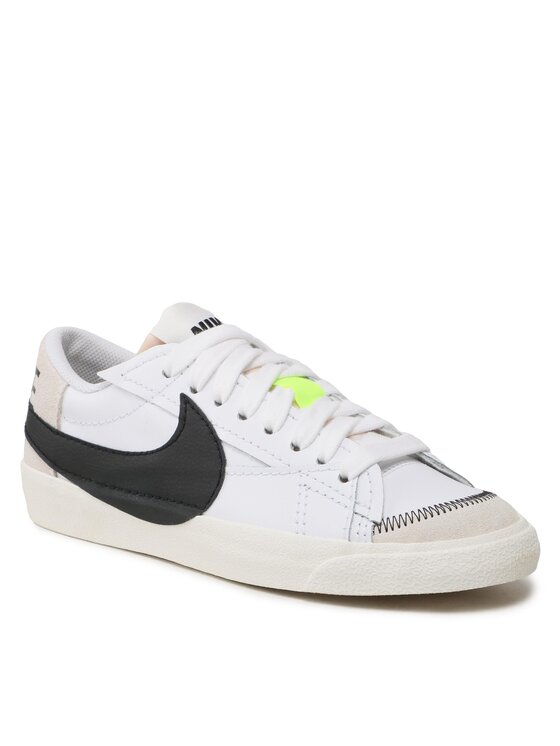 

Кеды мужские Nike Blazer Low '77 Jumbo DN2158 101 белые 44.5 EU, Белый, Blazer Low '77 Jumbo DN2158 101