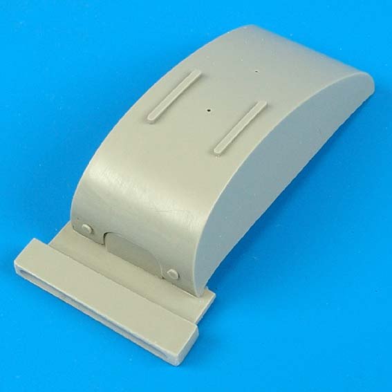 

Набор дополнений QuickBoost 1/48 Spitfire Mk IX fuel tank QB48 094