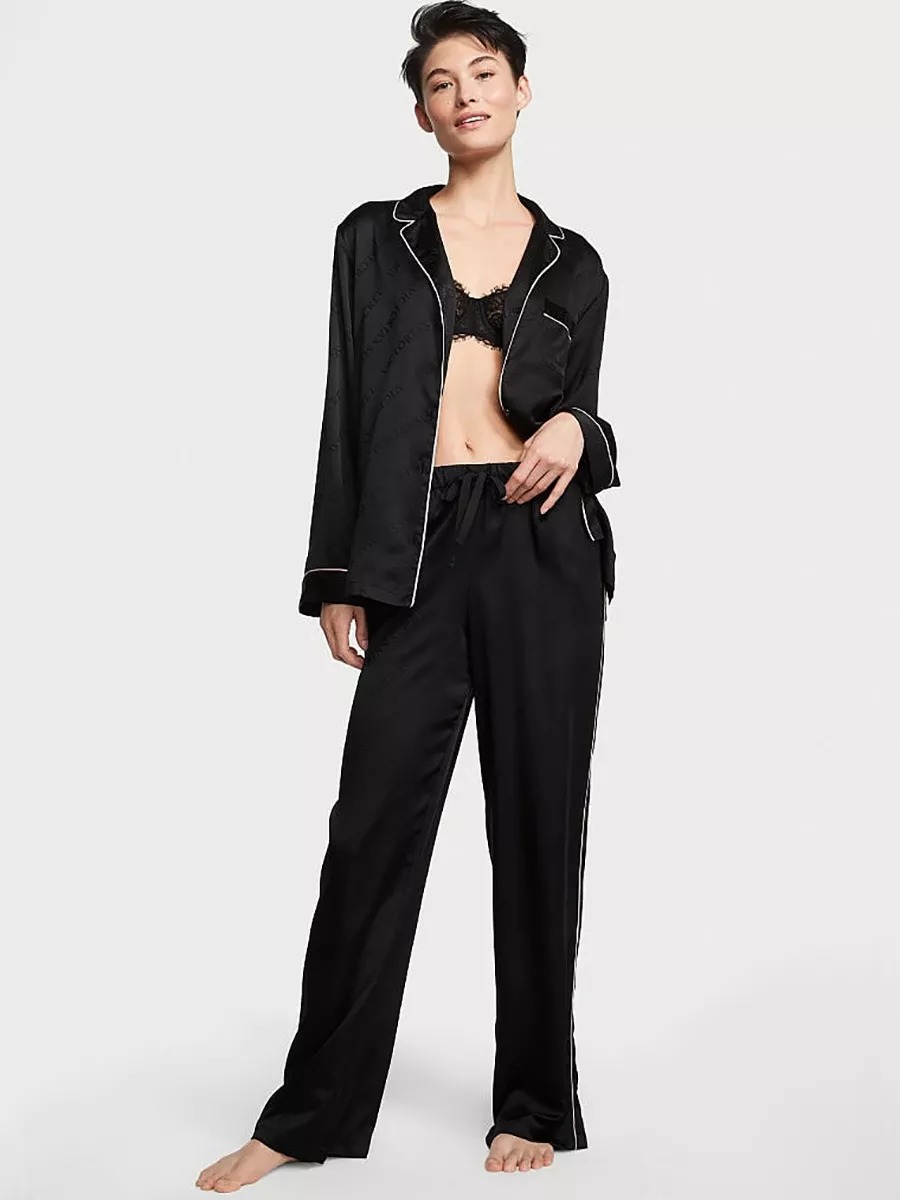 

Пижама женская Victoria's Secret Satin-Long черная XS, Черный, Satin-Long