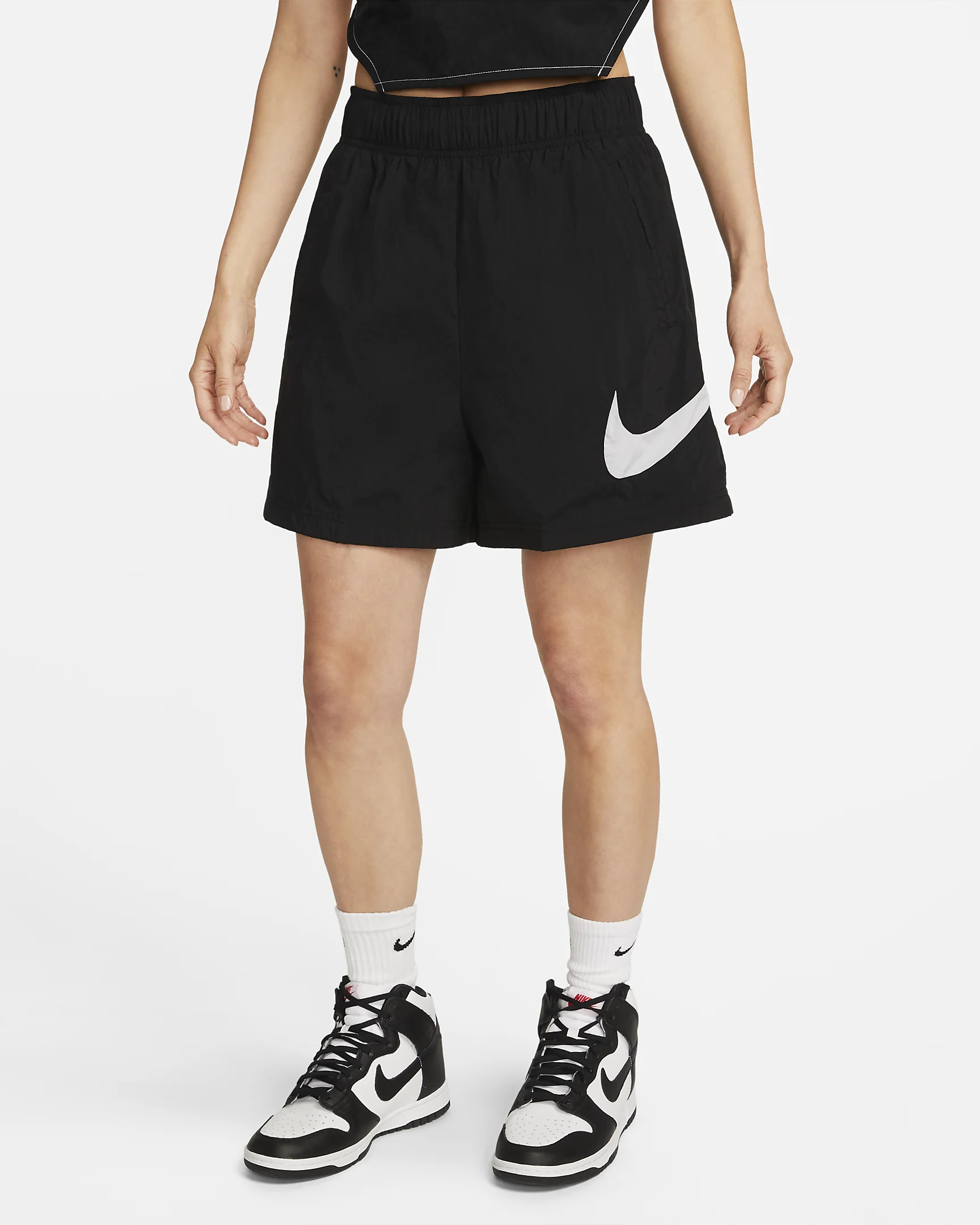 Cпортивные шорты женские Nike Essntl Wvn Hr Short Hbr DM6739-010 черные L