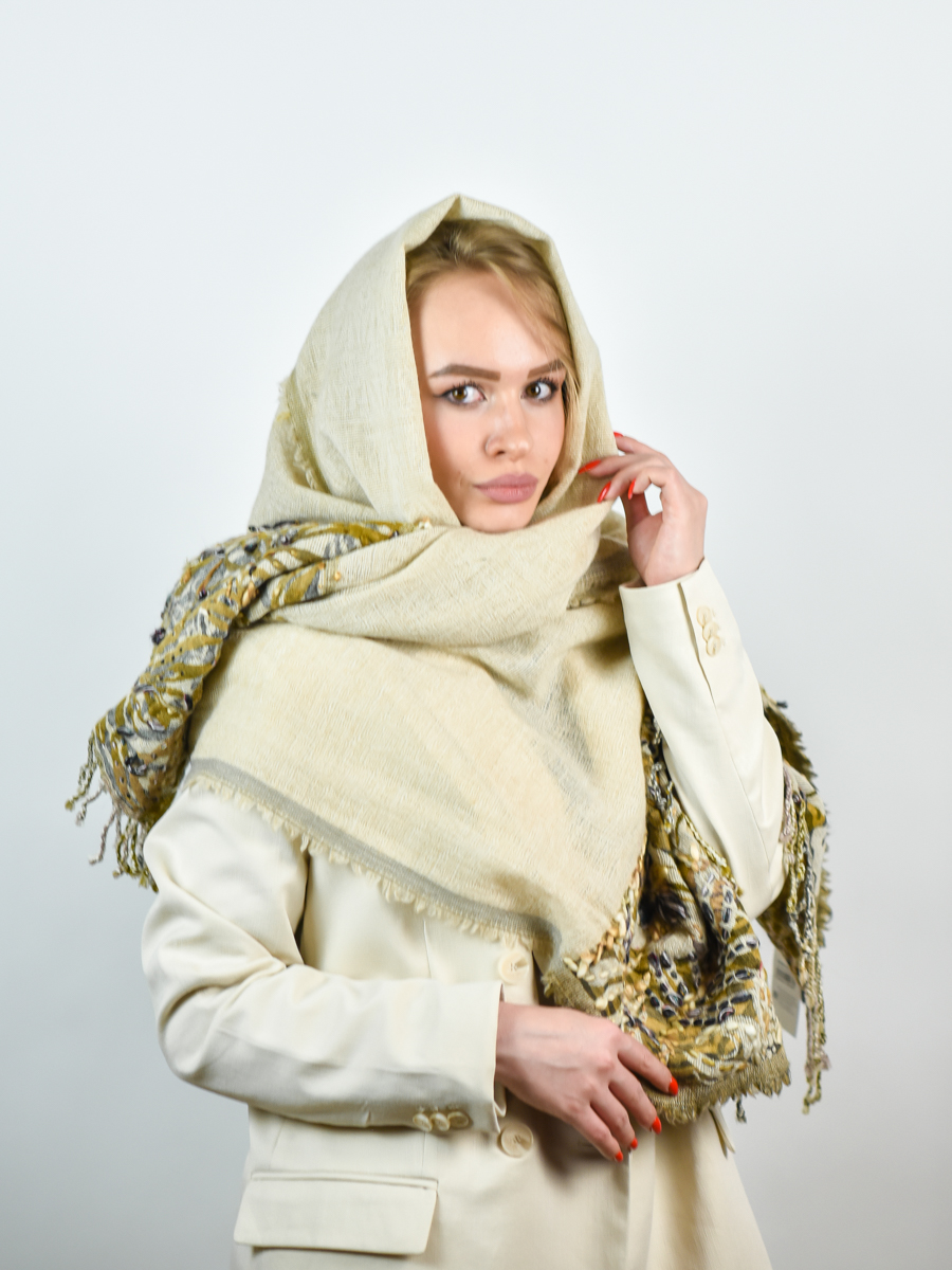 

Палантин женский Venera 4503804 бежевый/горчичный, 70х180 см, 4503804