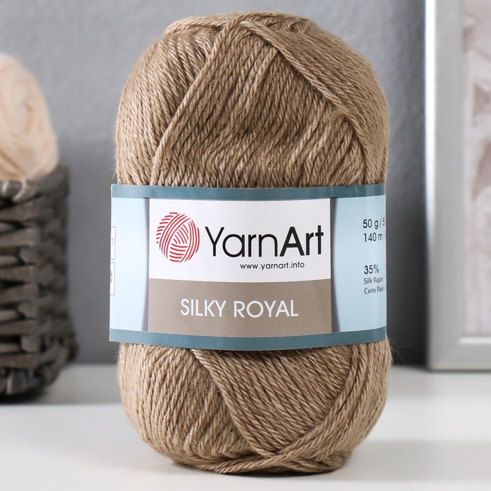 

Пряжа "Silky Royal" 65% мерин.шерсть, 35% иск.шелк 140м/50г (442 серо-бежевый)