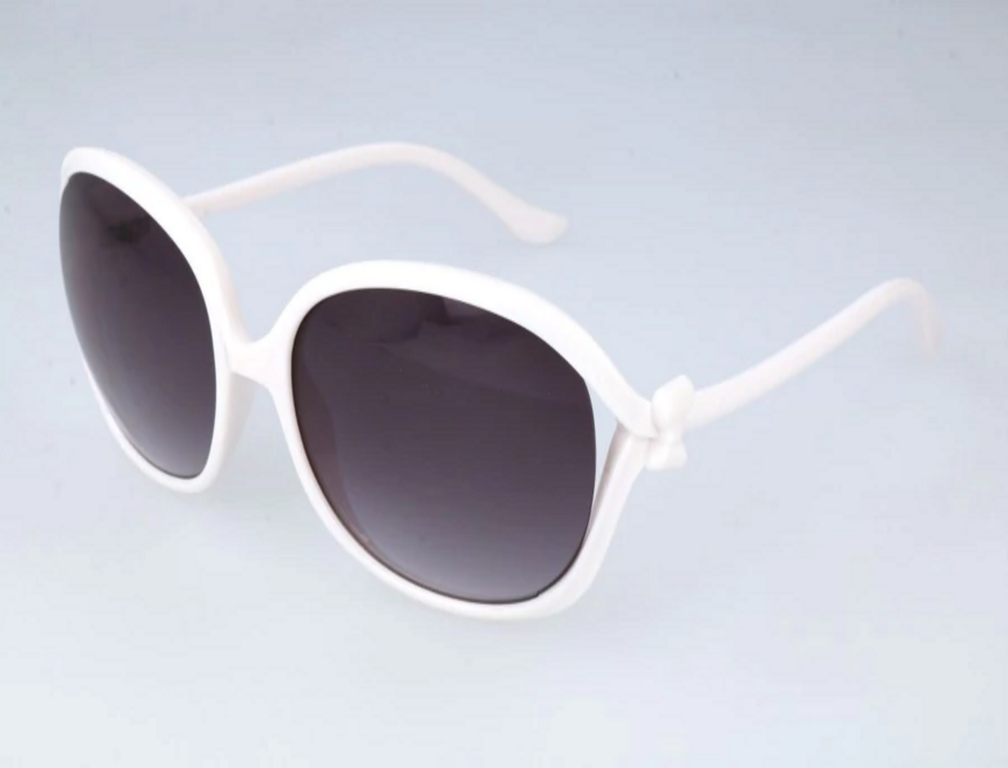 Солнцезащитные очки женские MOSCHINO MO615-01S серые
