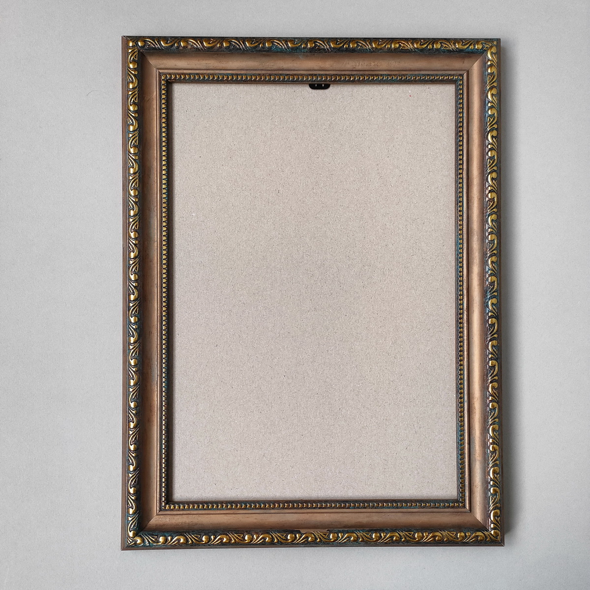 

Багетная рама для картин 24х33 см BR01, со стеклом и задником, пластик, цвет: бронза, Бронзовый, BR01