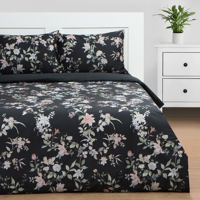 Постельное бельё Этель 2 спальное Black flowers, 175х215 см, 200х214 см, 50х70 см -2 шт