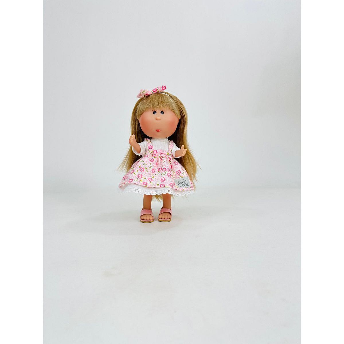 

Кукла Nines D'Onil виниловая 23см Little Mia в пакете (3190)