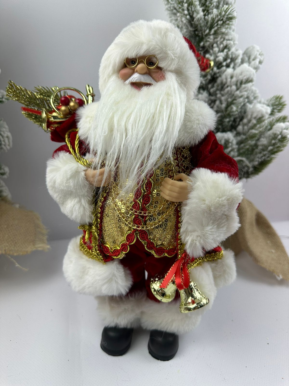 Фигурка новогодняя LED Дед Мороз в красной шубе с колокольчиками в руке 30х17