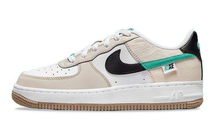 

Кеды унисекс Nike Air Force 1 Low Spliced Swoosh GS бежевые 39 EU, Бежевый, Air Force 1 Low Spliced Swoosh GS