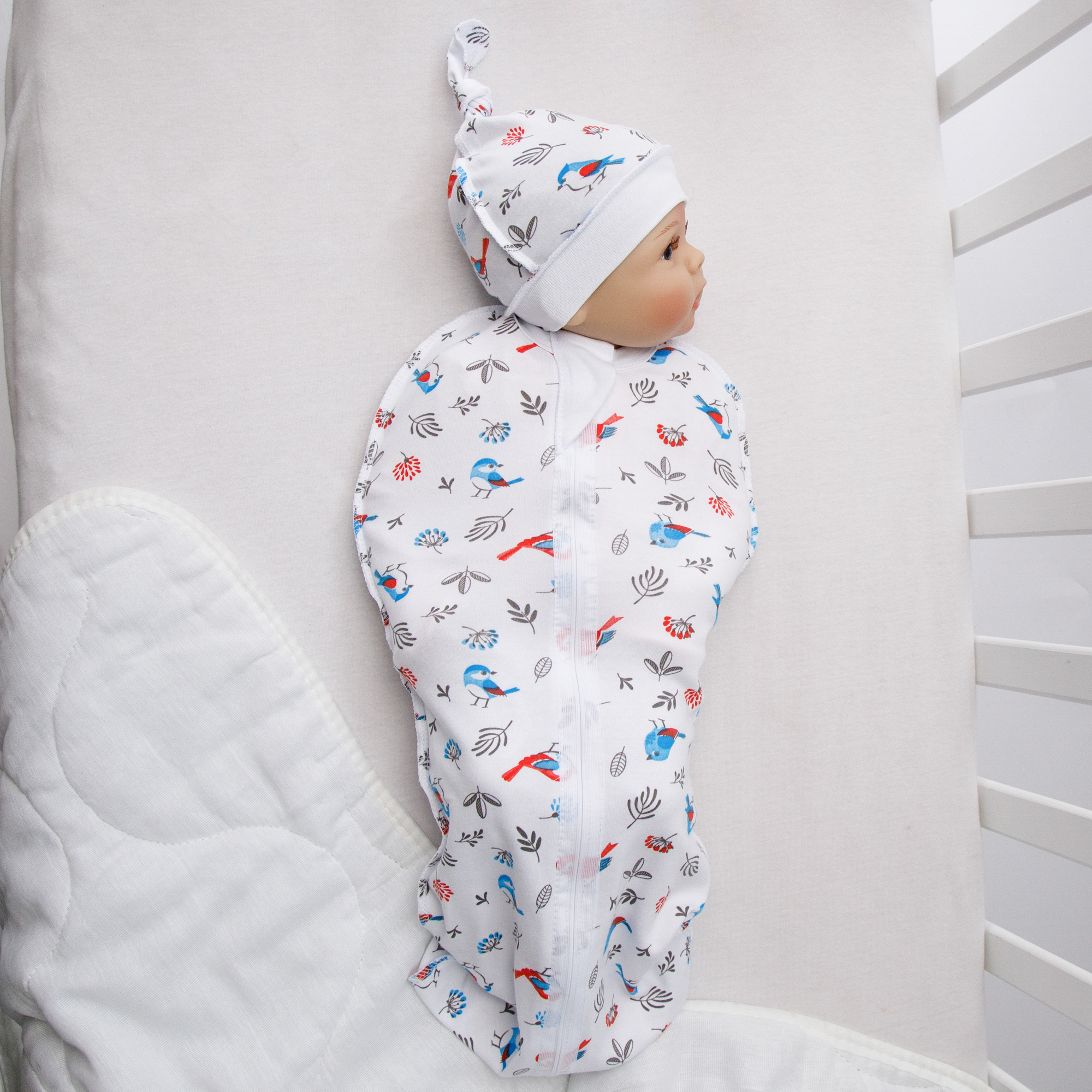 

Пеленка детская Amarobaby кокон на молнии с чепчиком Soft Hugs Птички, белый, р.56/68, AB570120SH