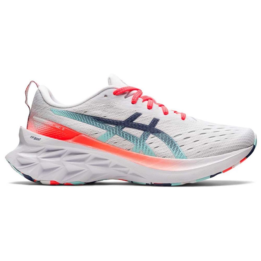 фото Кроссовки женские asics novablast 1012b152 белые 8.5 us