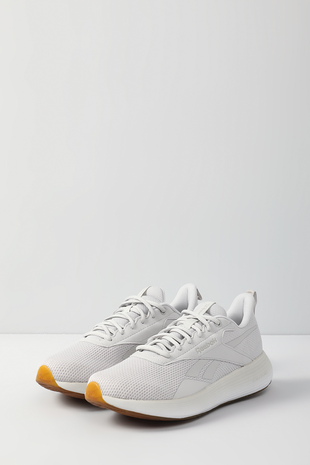 

Кроссовки мужские Reebok 100034132 белые 10.5 US, Белый, 100034132