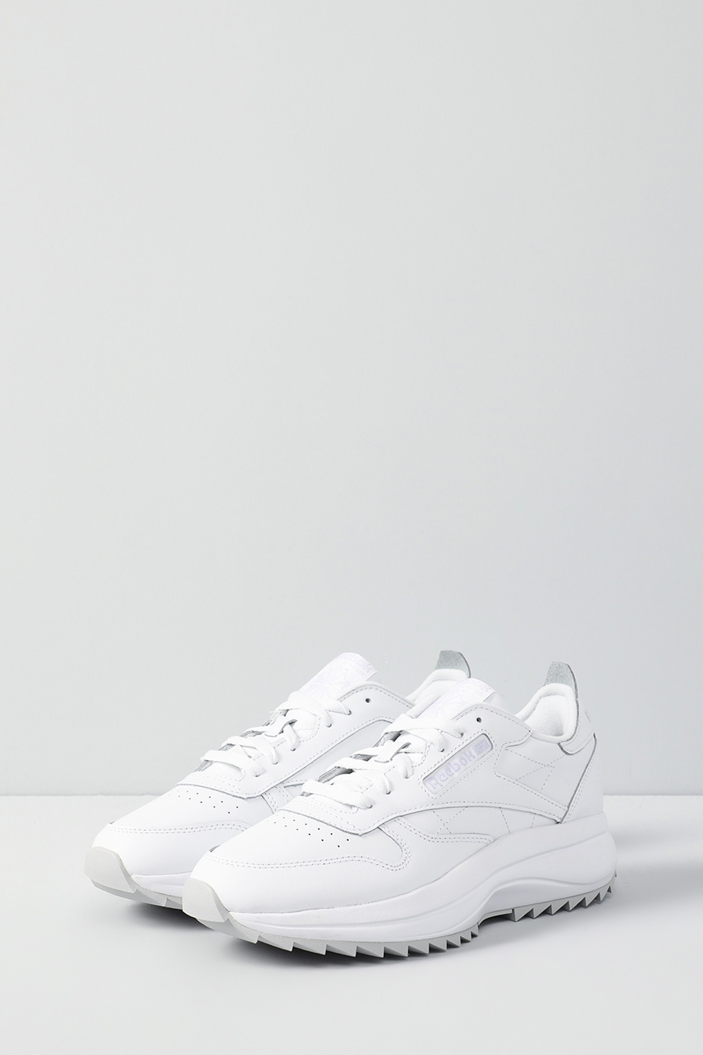 

Кроссовки женские Reebok HQ7196 белые 7.5 US, Белый, HQ7196