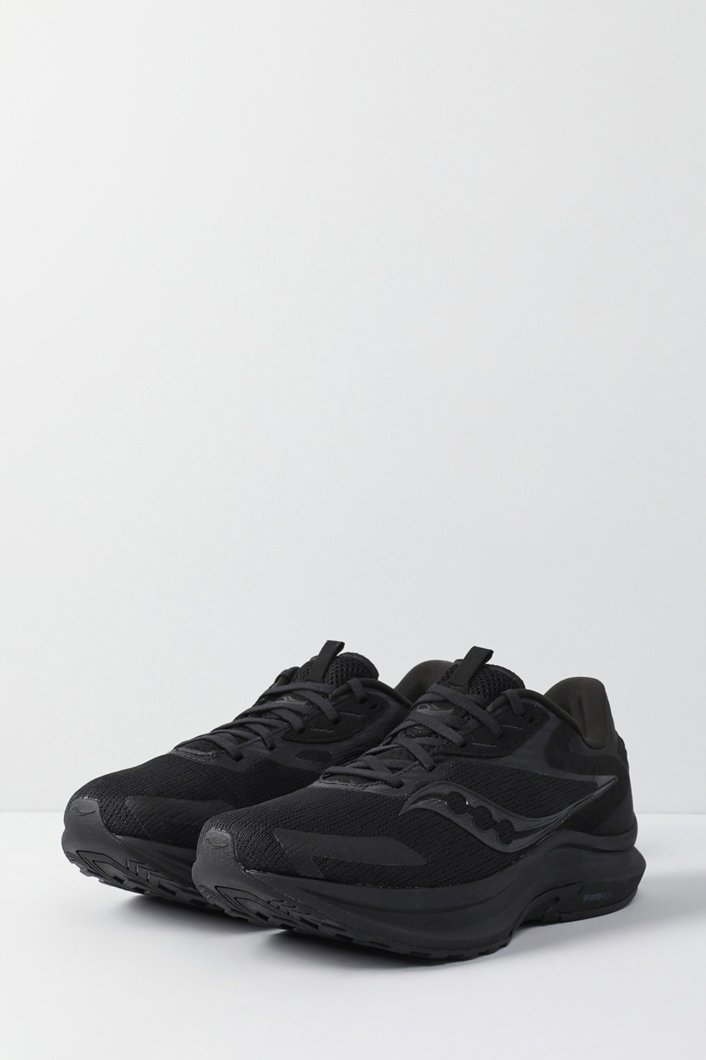 

Кроссовки унисекс Saucony S20732 черные 9.5 US, Черный, S20732
