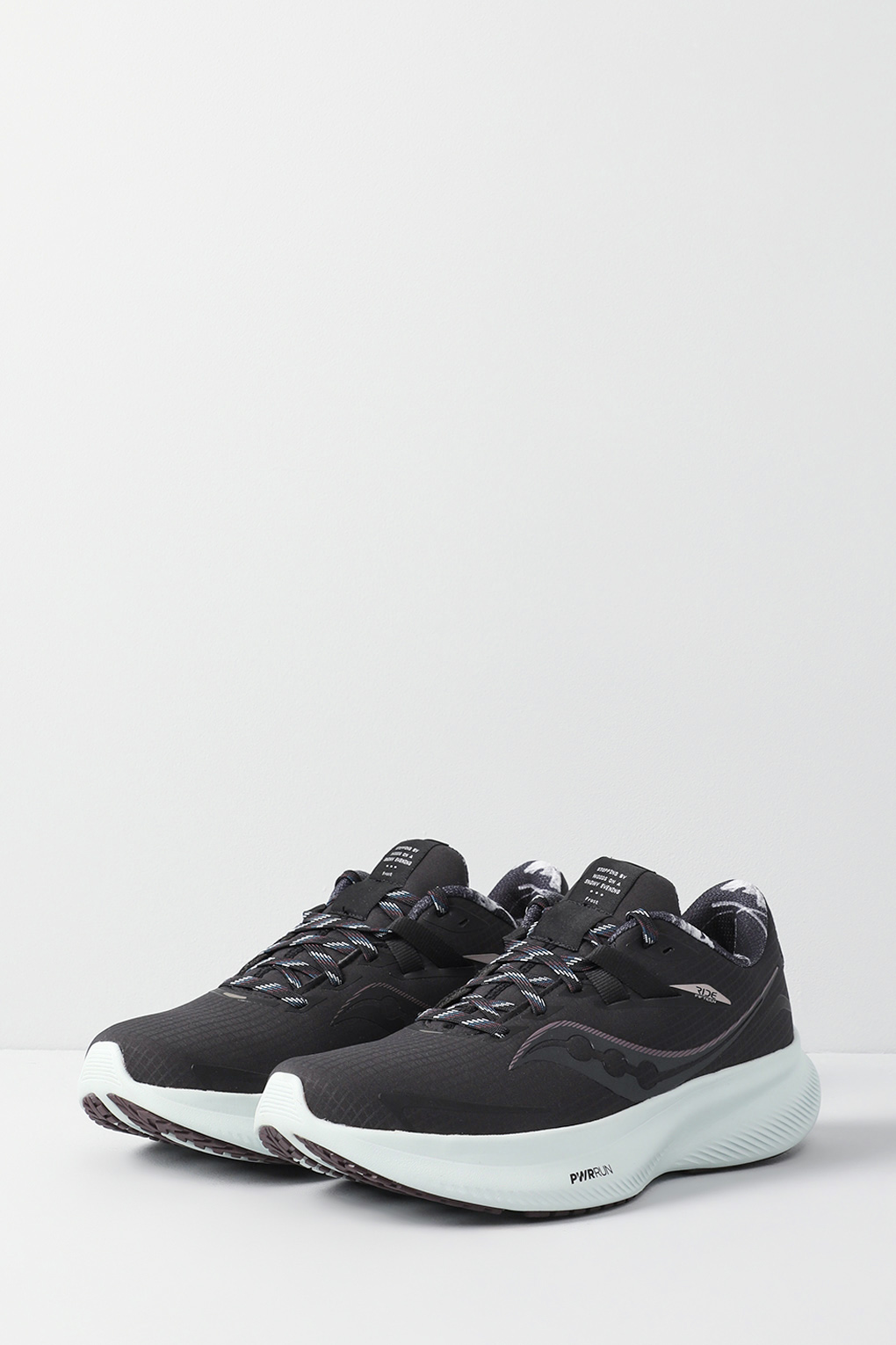 

Кроссовки унисекс Saucony S10806 черные 8.5 US, Черный, S10806