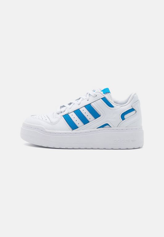 

Кеды женские Adidas AD111A2HG белые 41 1/3 EU, Белый, AD111A2HG