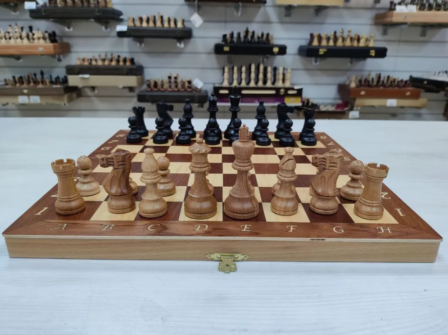 Шахматы Lavochkashop деревянные Суприм с утяжелением шахматы madon большой замок малые