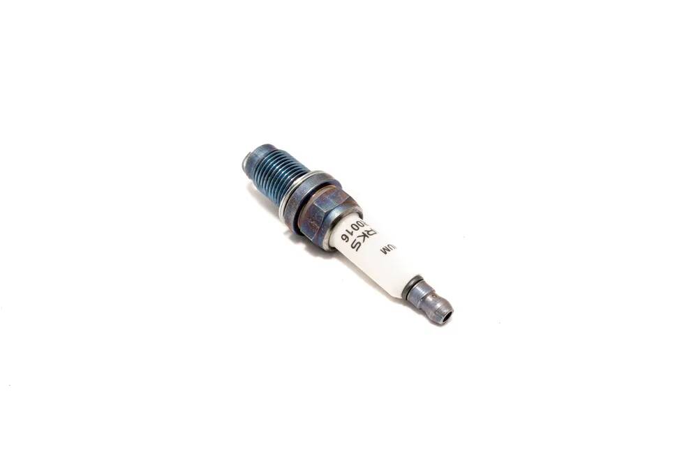 CWORKS E180R0016 Свеча зажигания (IRIDIUM)