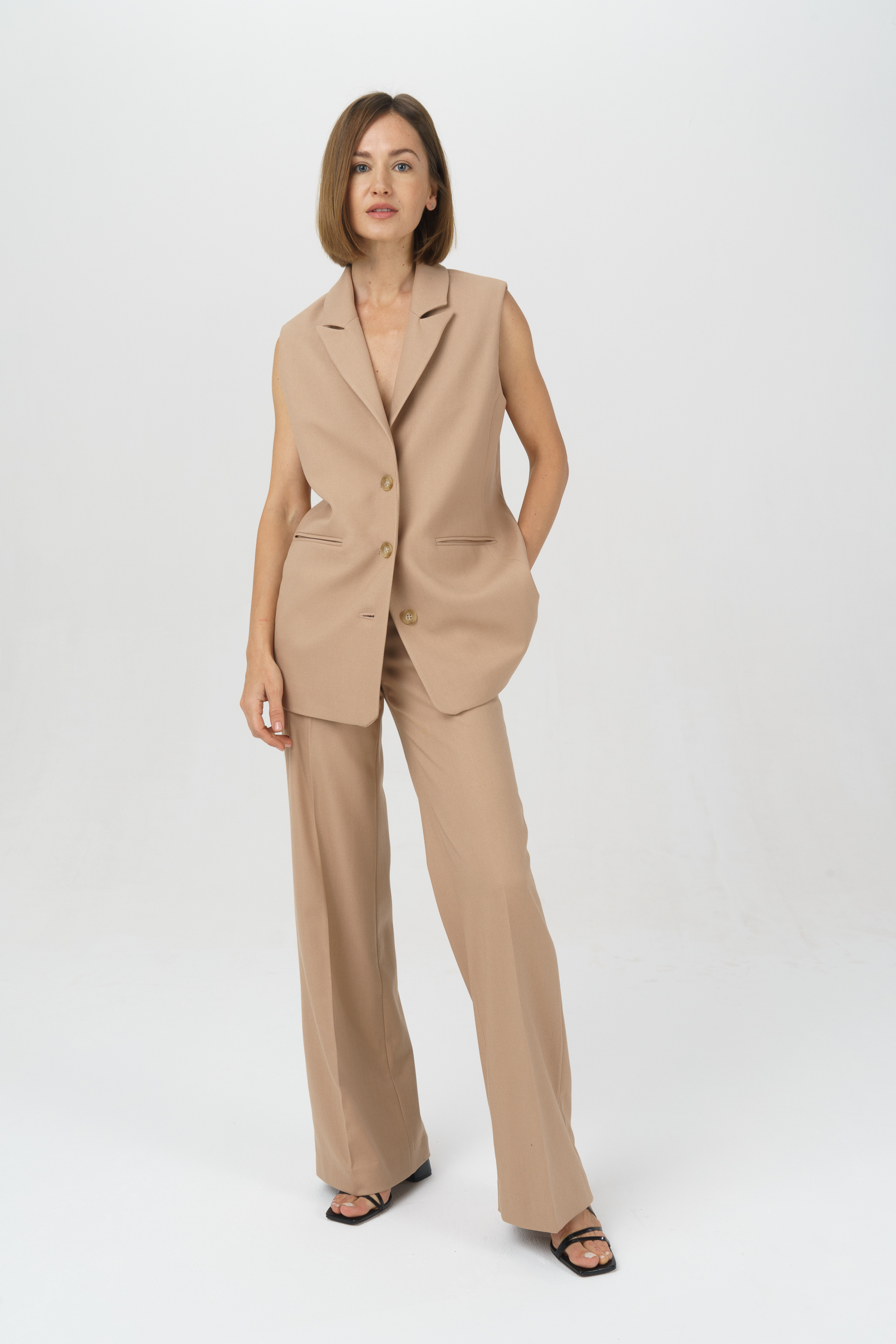 

Брюки женские Ennergiia AW23-TEX03 бежевые 42 RU, AW23-TEX03