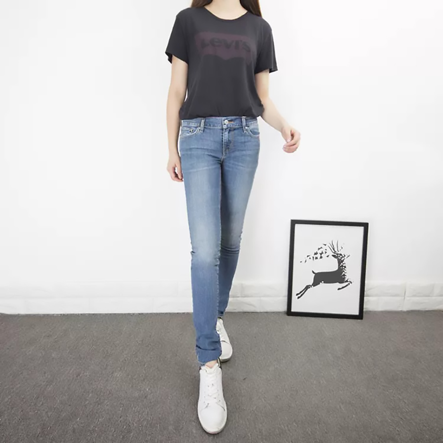 

Джинсы женские Levi's 19560 синие 25/30, Синий, 19560