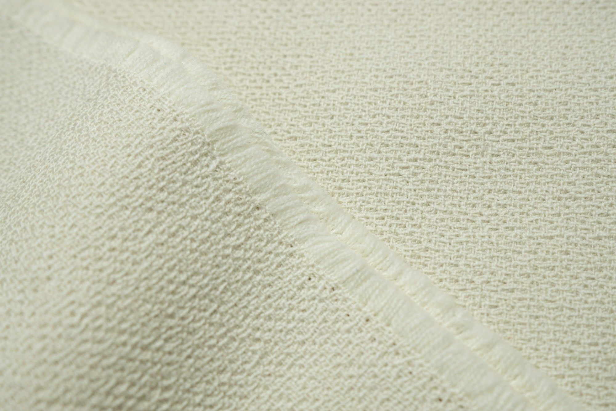 

Ткань UNOFABRIC Шерсть плотная тройная с эластаном 275x150 см, Белый