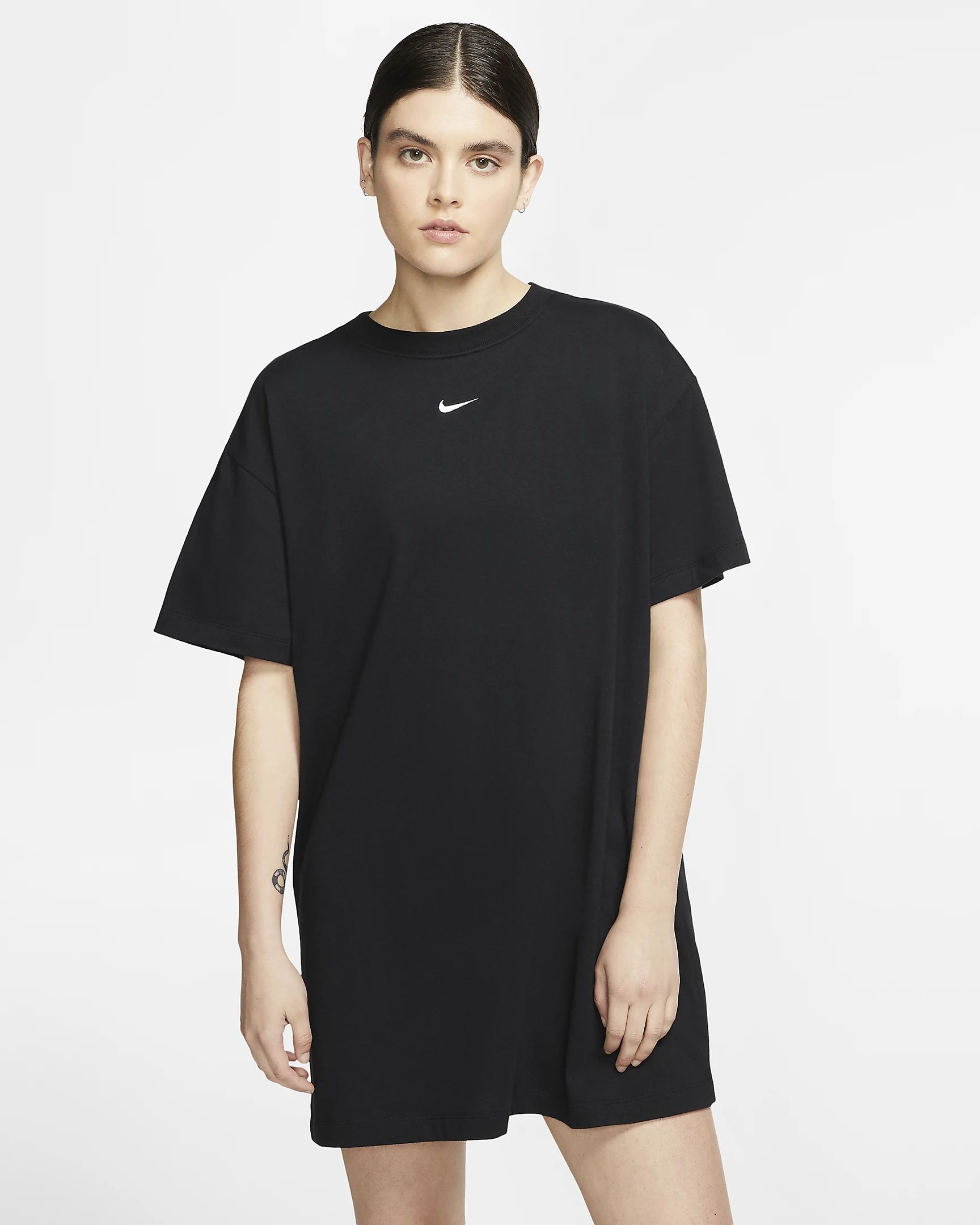 Платье женское Nike CJ2242-010 черное 40