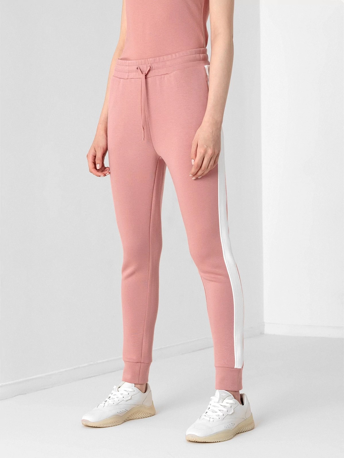 фото Спортивные брюки женские 4f h4z21-spdd013 розовые s