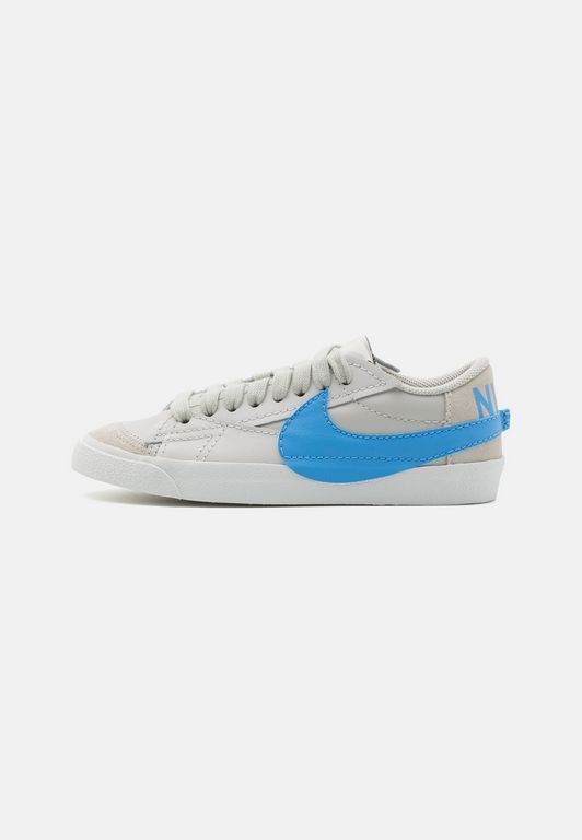 

Кеды женские Nike NI111A11B белые 38.5 EU, Белый, NI111A11B