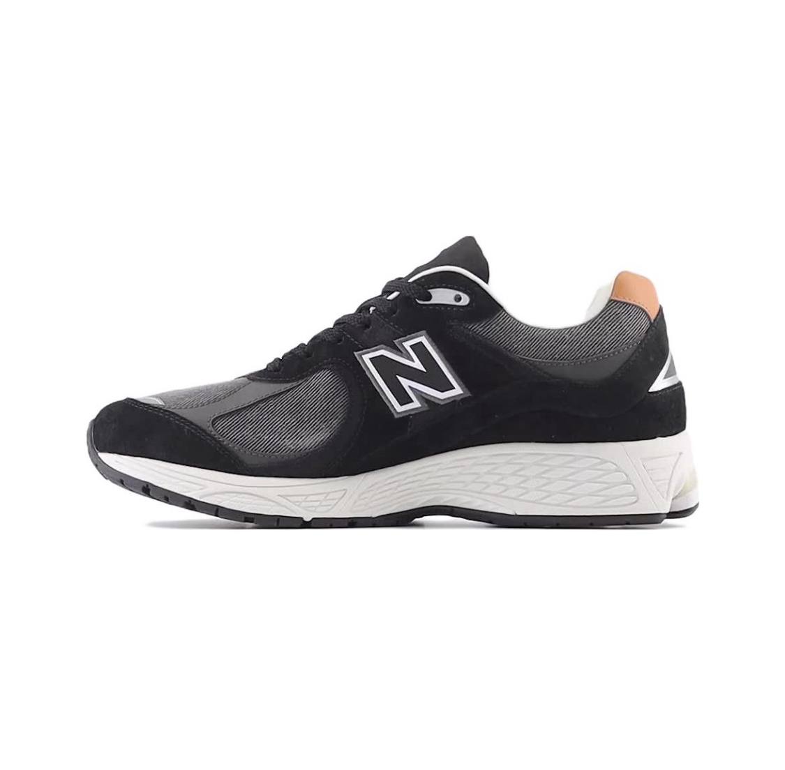

Кроссовки унисекс New Balance M2002REB черные 42.5 EU, Черный, M2002REB