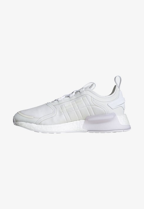 

Кроссовки мужские Adidas Originals Nmd V3 белые 46 EU (доставка из-за рубежа), Белый, Nmd V3