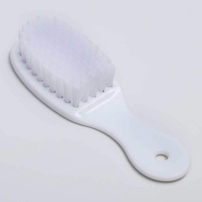 Щетка детская Крошка Я цвет белый