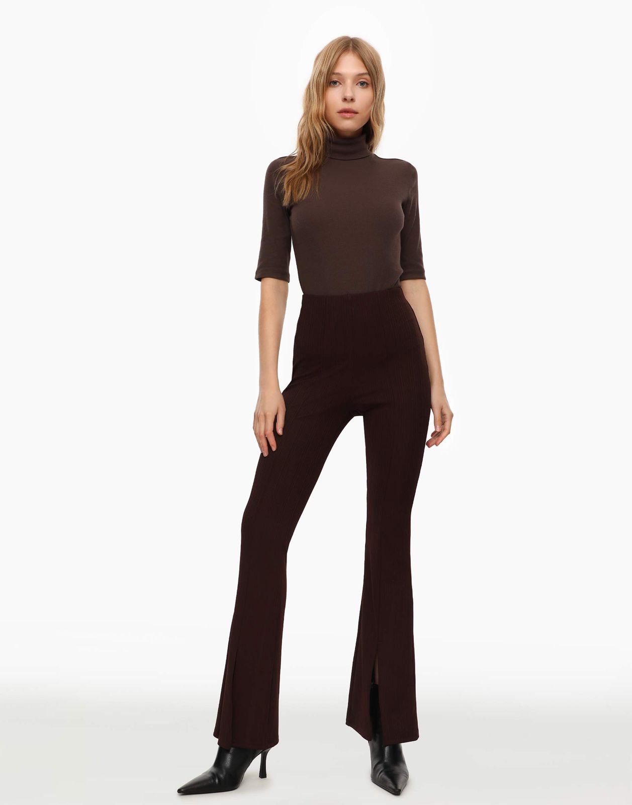 

Брюки женские Gloria Jeans GHS008047 коричневые S/164, Коричневый, GHS008047