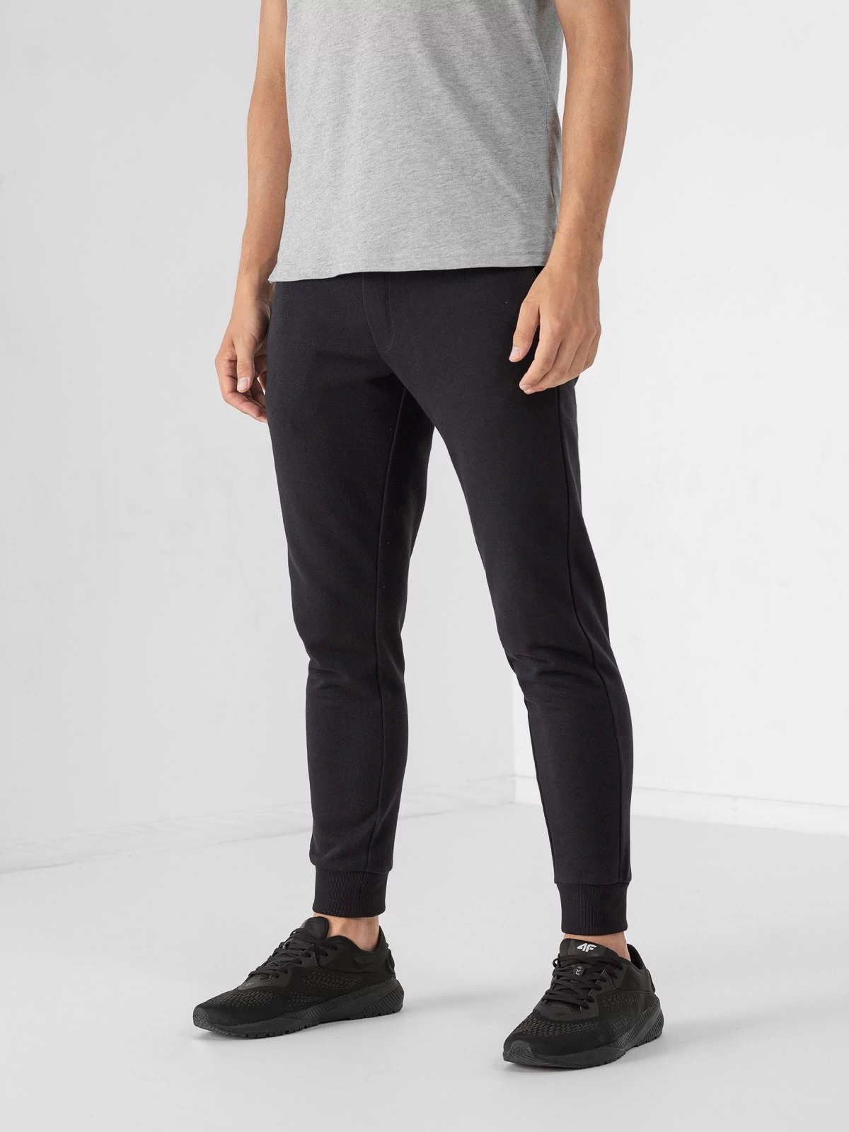 

Спортивные брюки мужские 4F NOSH4-SPMD350 синие S, NOSH4-SPMD350