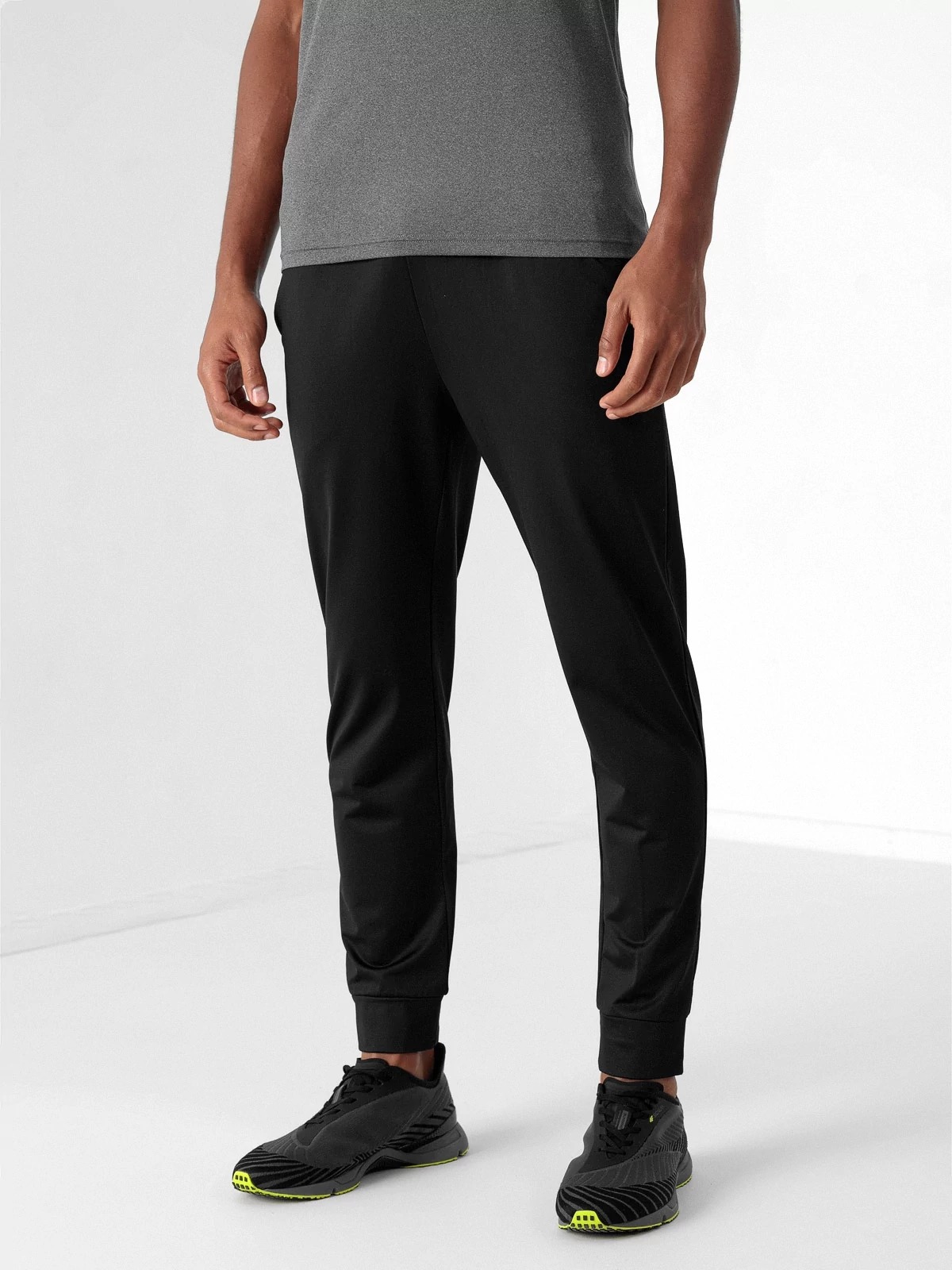 фото Спортивные брюки мужские 4f nosh4-spmtr350 черные m