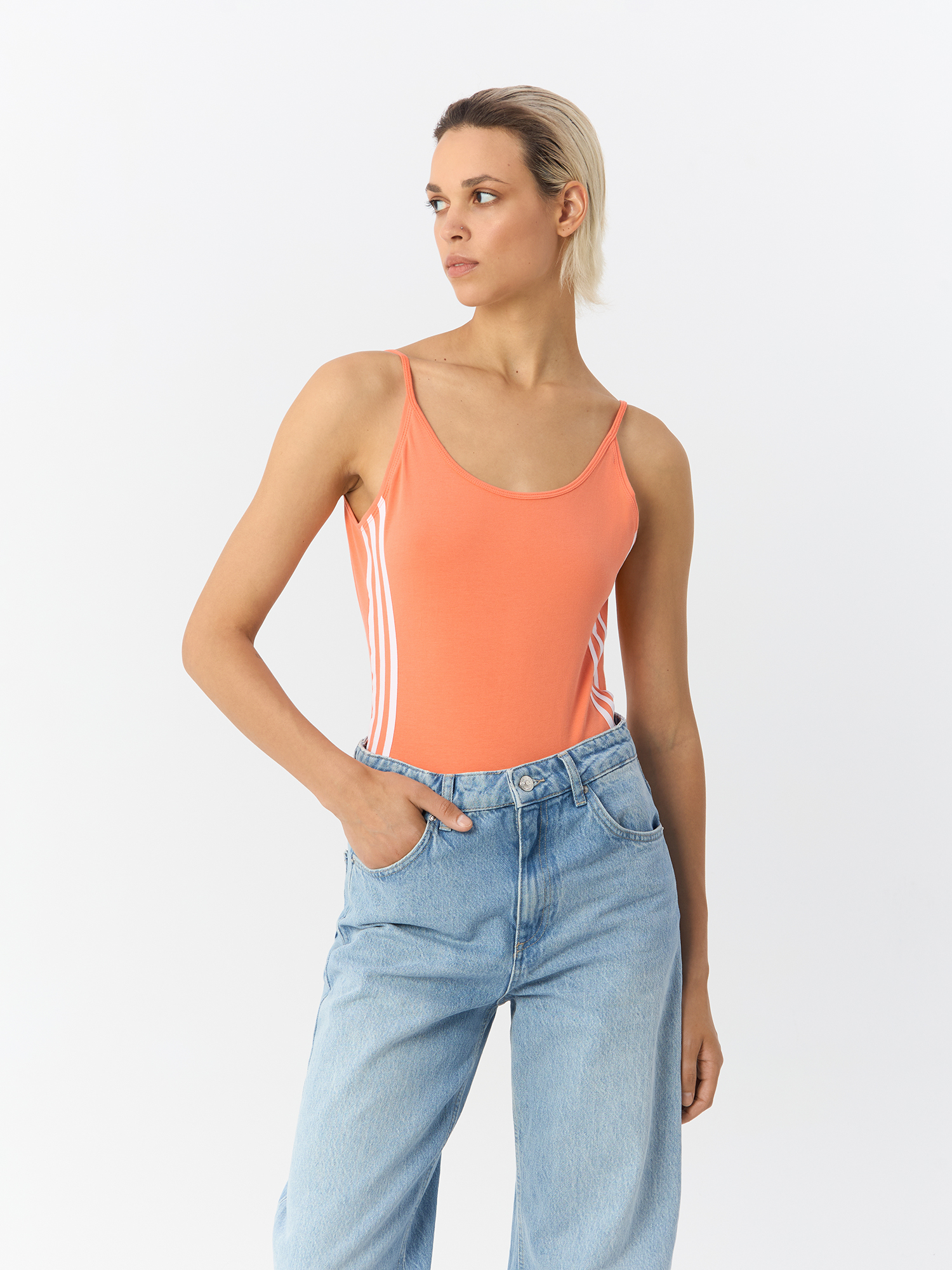 

Боди женское Adidas FM2578 оранжевое 32, Оранжевый, FM2578