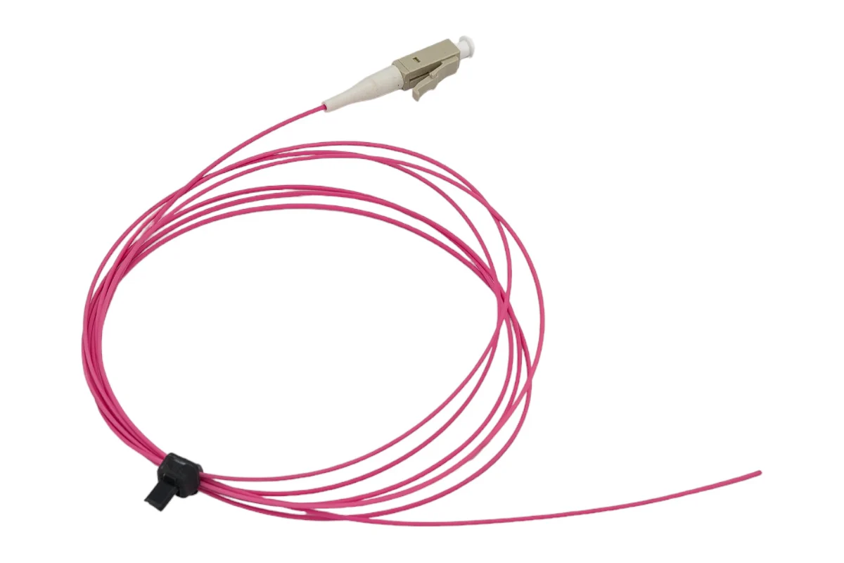 

LANMASTER Пигтейл LC/PC, многомодовый OM4, 1.5 м LAN-PIG-LC/OM4-1.5