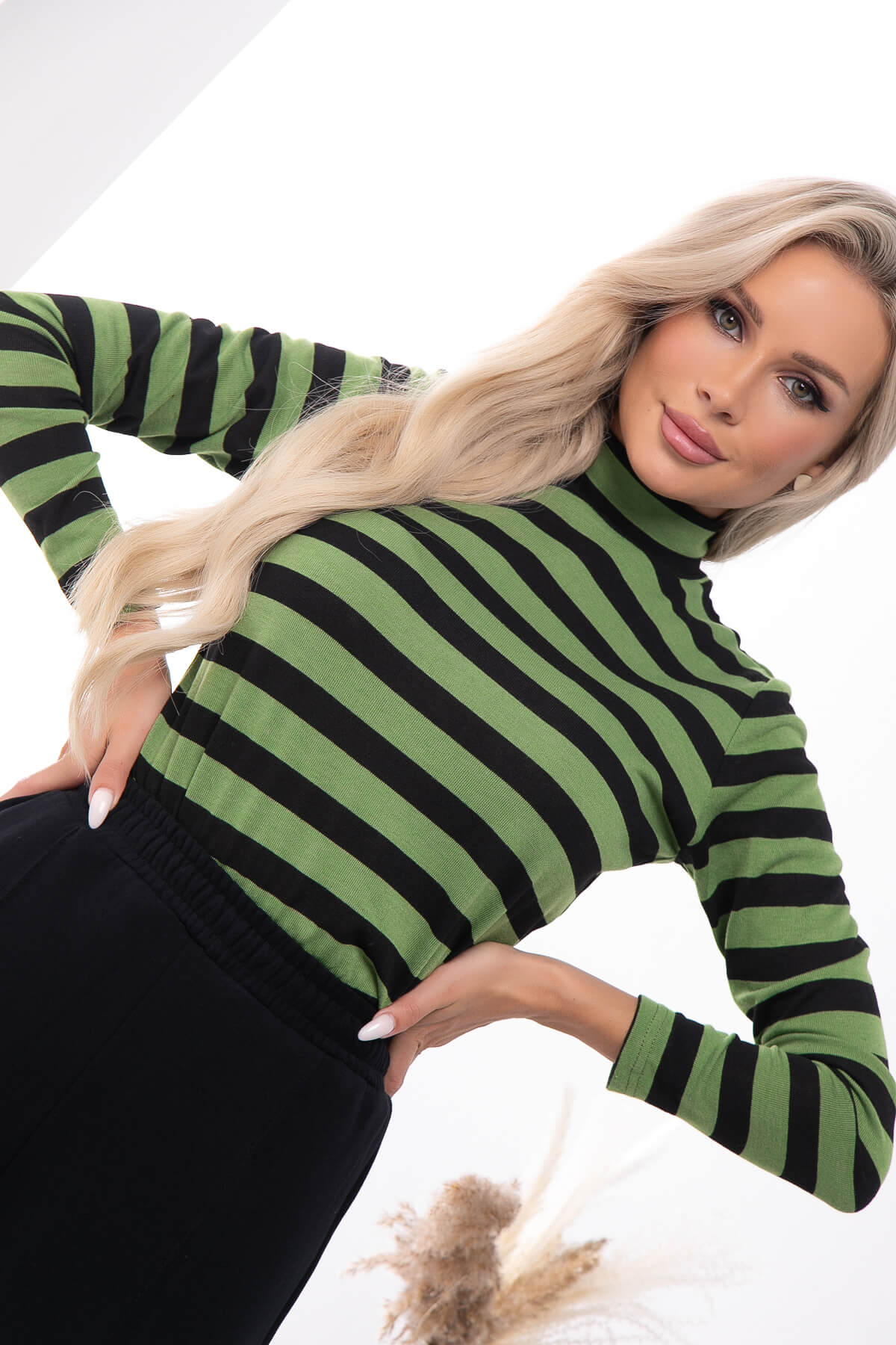 

Водолазка женская LT Collection Афина разноцветная 56 RU, Разноцветный, Афина