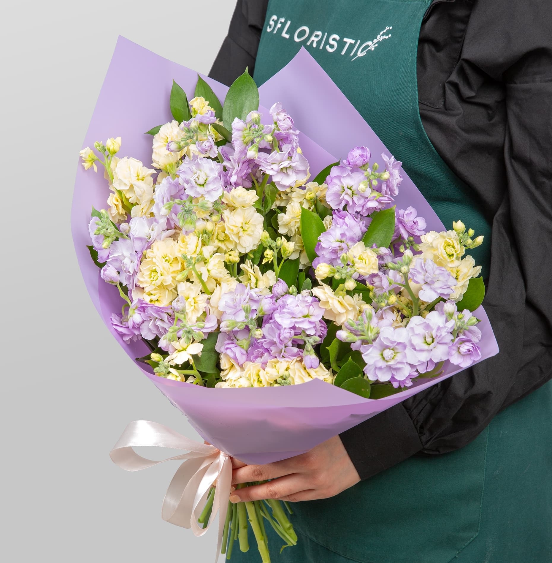

Букет Studio Floristic из кустовых маттиол 11 шт 55 см Светлая Мечта разноцветный