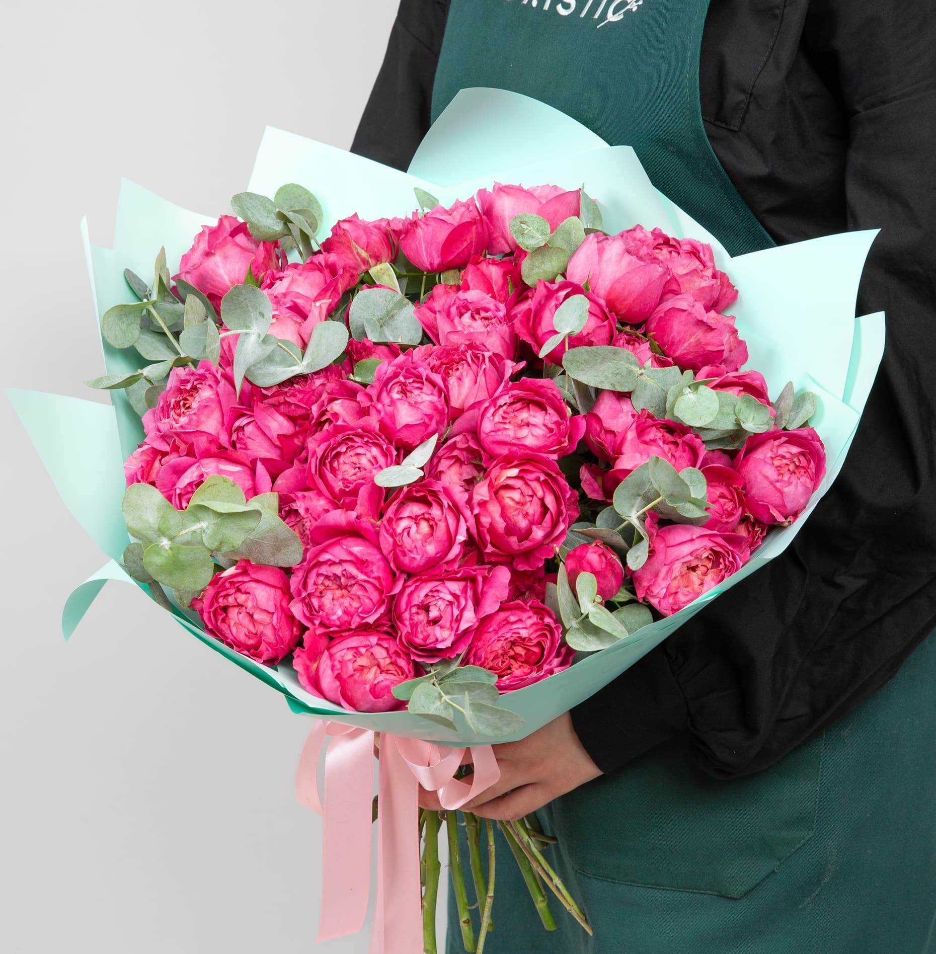 

Букет Studio Floristic кустовых роз 15 шт 50 см Вдохновение Любви розовый