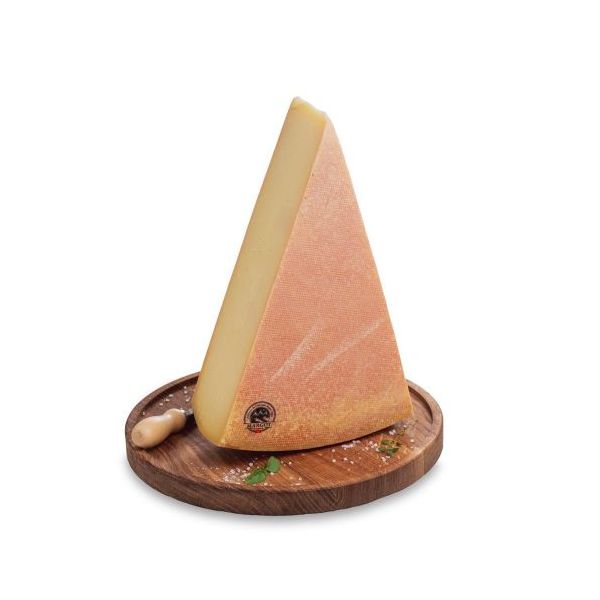 

Сыр твердый Margot Fromages Деревенский Горный 49% БЗМЖ