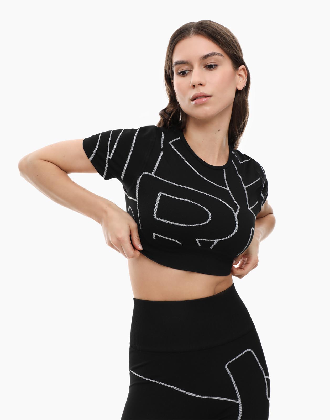 Футболка женская Gloria Jeans GTO000141 черная M