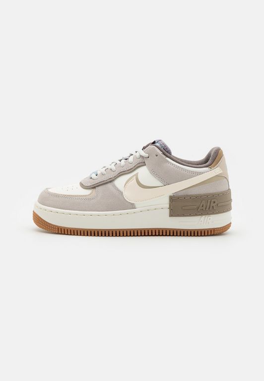 

Кеды женские Nike NI111A1EC белые 40 EU, Белый, NI111A1EC