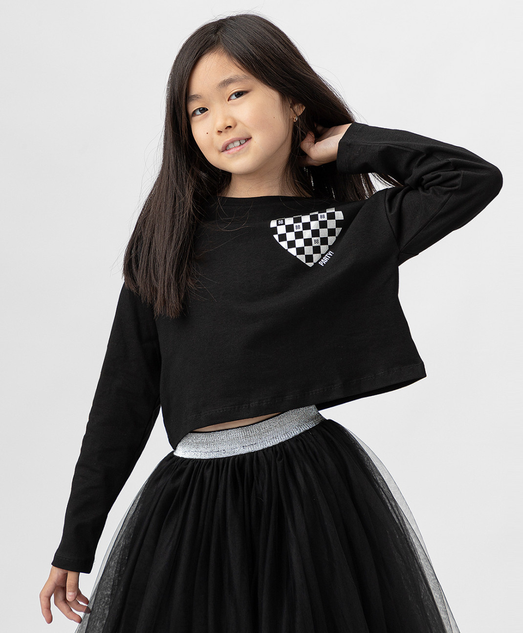 

Футболка с длинным рукавом и принтом черная Button Blue 222BBGP12020800 р.146, 222BBGP12020800