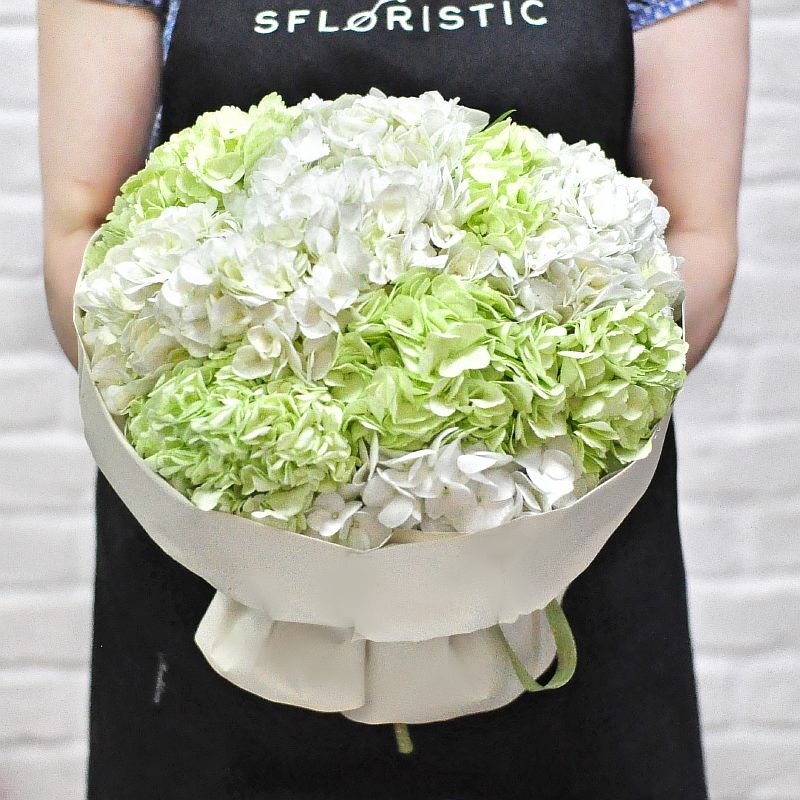 

Букет из гортензий Sfloristic "Эльза" 9 шт 45 см