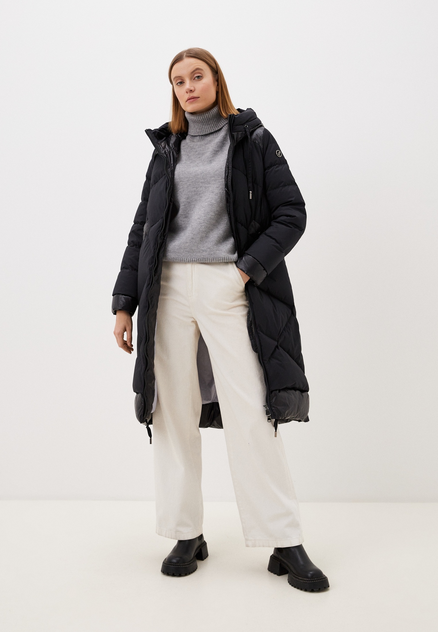 

Пуховик женский AVI A-17035-166 черный 40 EU, A-17035-166